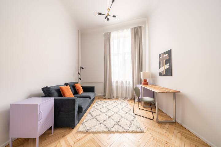 SAUNA | 3 Separate BRs | Foosball | Old Town gallery image 5