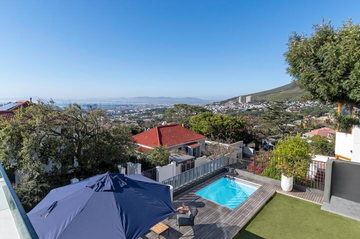 Cape Town – between mountain & sea gallery image 2