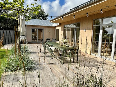 New holiday home near sea & forest