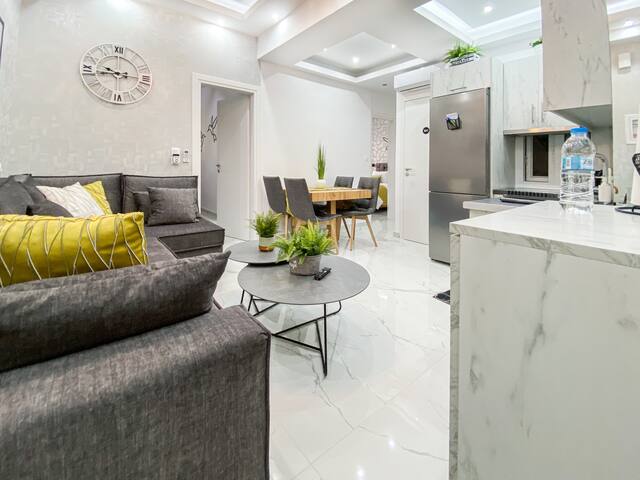 King Davids Suite Athens finest gallery image 3