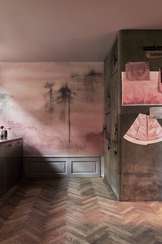 Designer Apartment in Listed Building gallery image 3