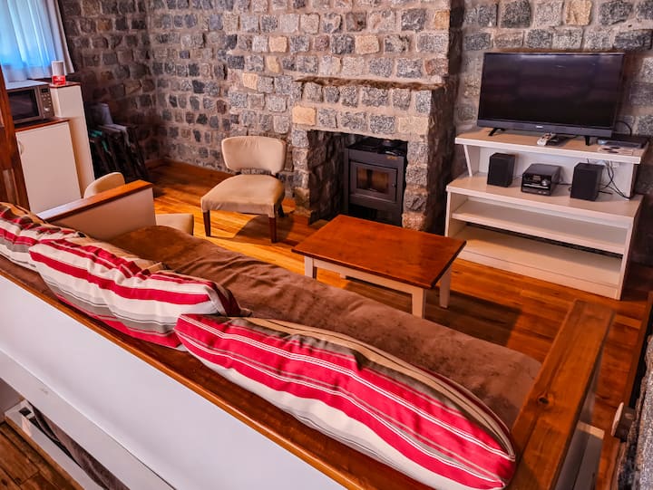Cabaña 2 Dormitorios En Tandil - Tandil