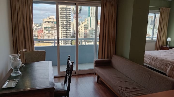Departamento de 1 dormitorio con balcón y vista en Belgrano