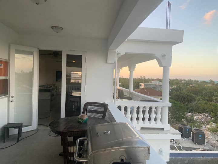 New condo with sea view (unit 3)
