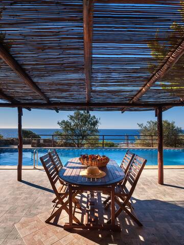 Stunning views at villa w/pool close to Elafonissi