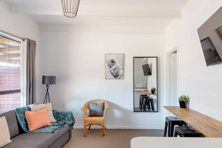 Prom Coast Apartment 1 -Tranquil - Sandy Point