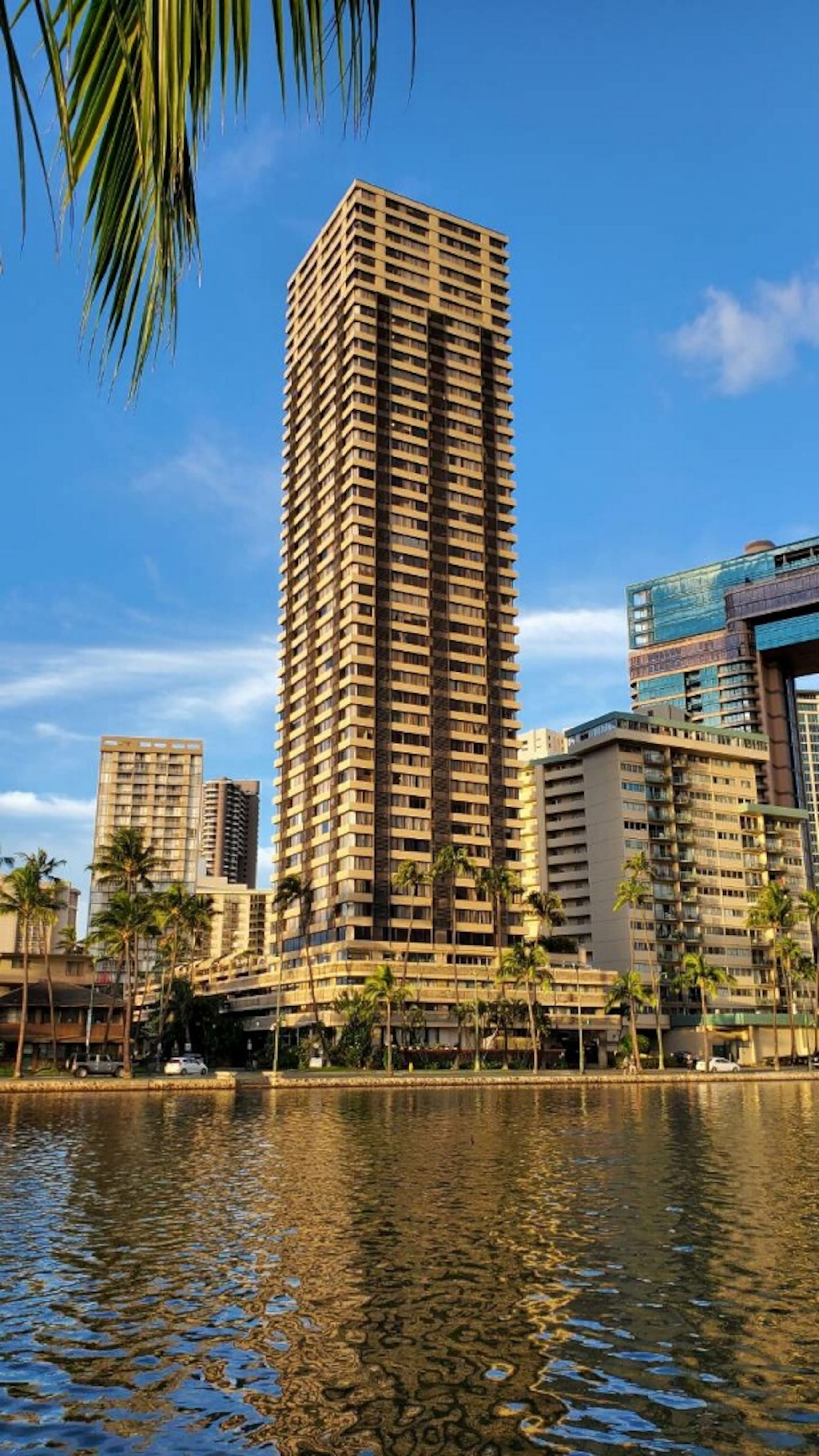 Waikiki 2BR/2Bath Suite + Catamaran Adventure - Image 18