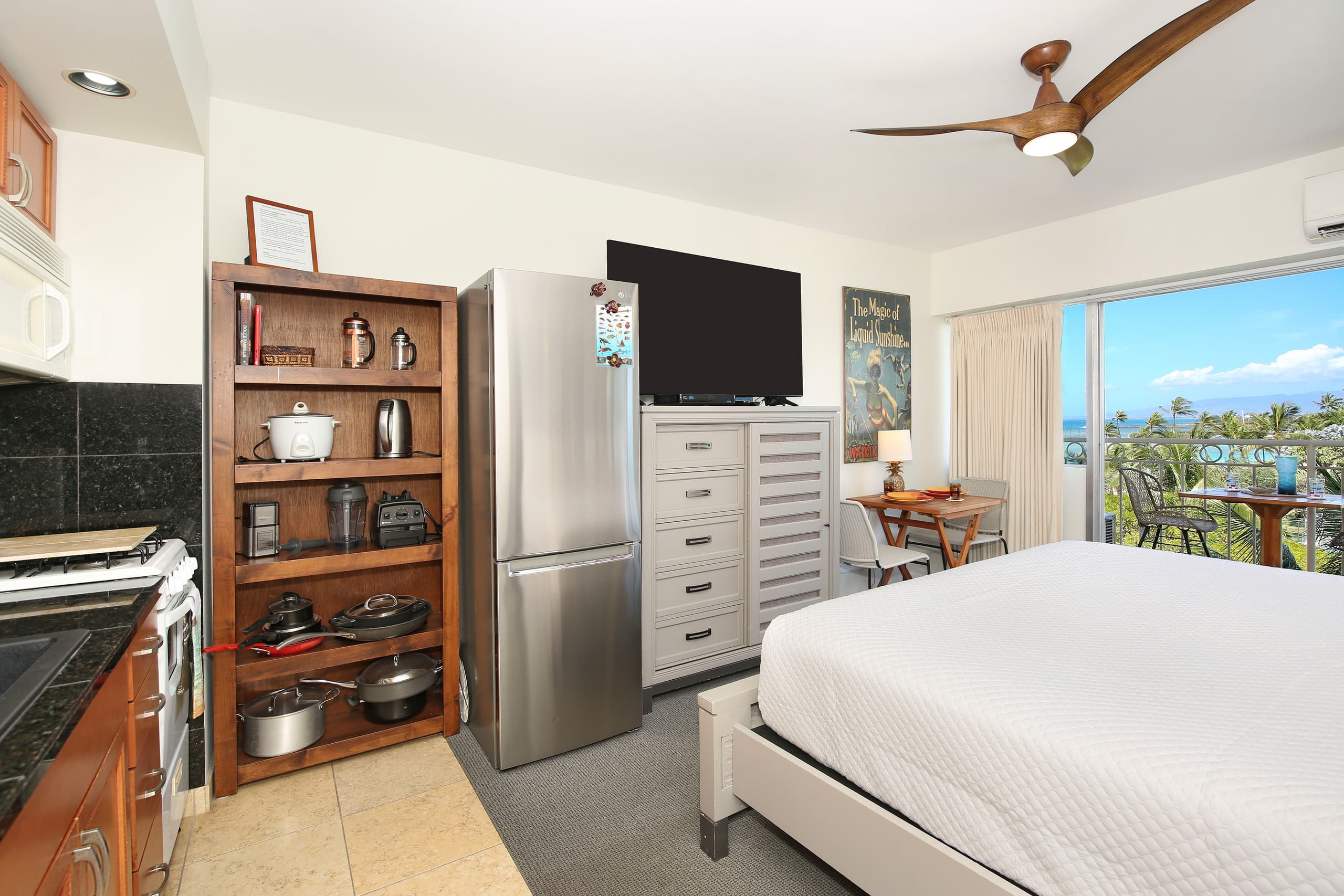 Condo in Honolulu · ★5.0 · Studio · 1 bed · 1 shared bath - Image 5
