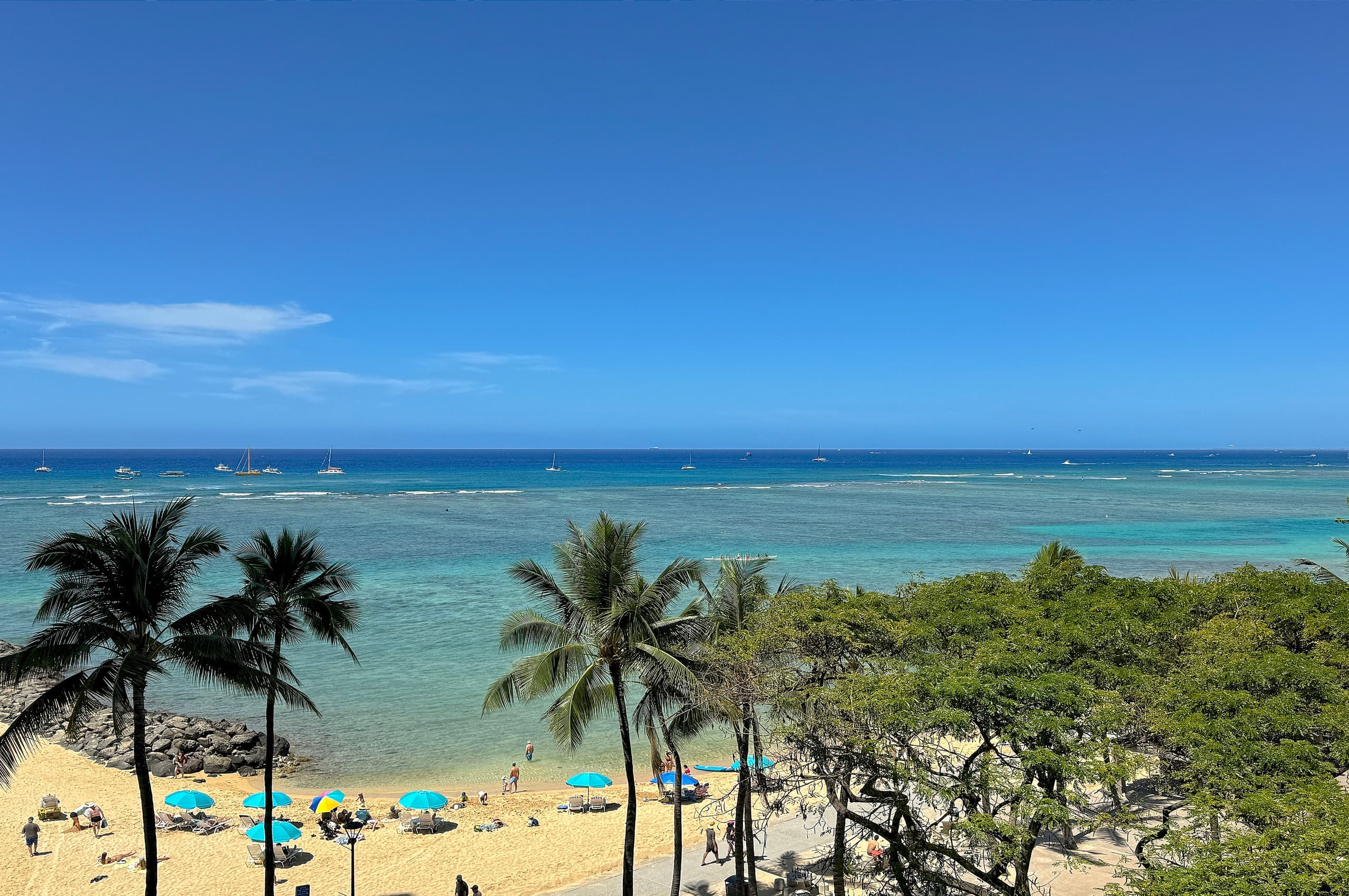Condo in Honolulu · ★5.0 · Studio · 1 bed · 1 shared bath - Image 14