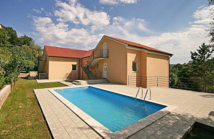 Spacious Apartment Spasojević - Malinska