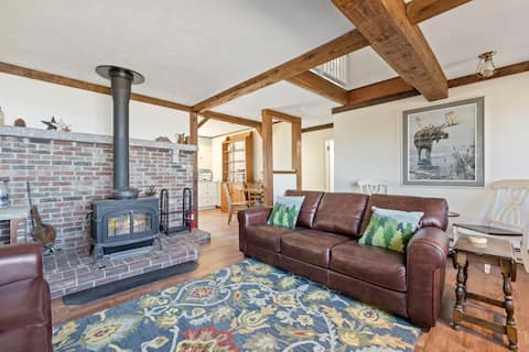 Alamoosook Lakehouse! New!