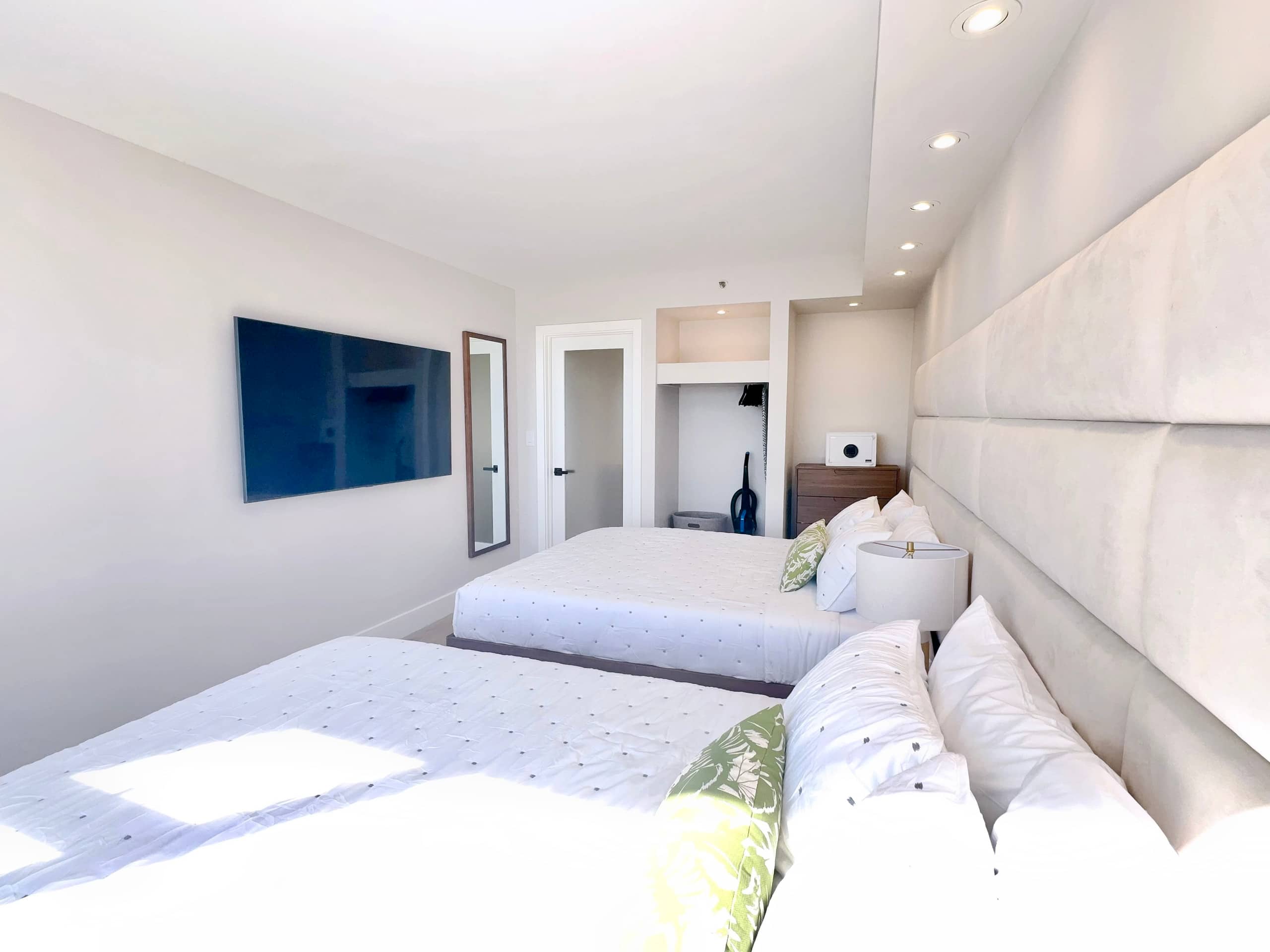 37F-Ultra Upscale Ocean View-Modern 1BR W/Parking! - Image 30