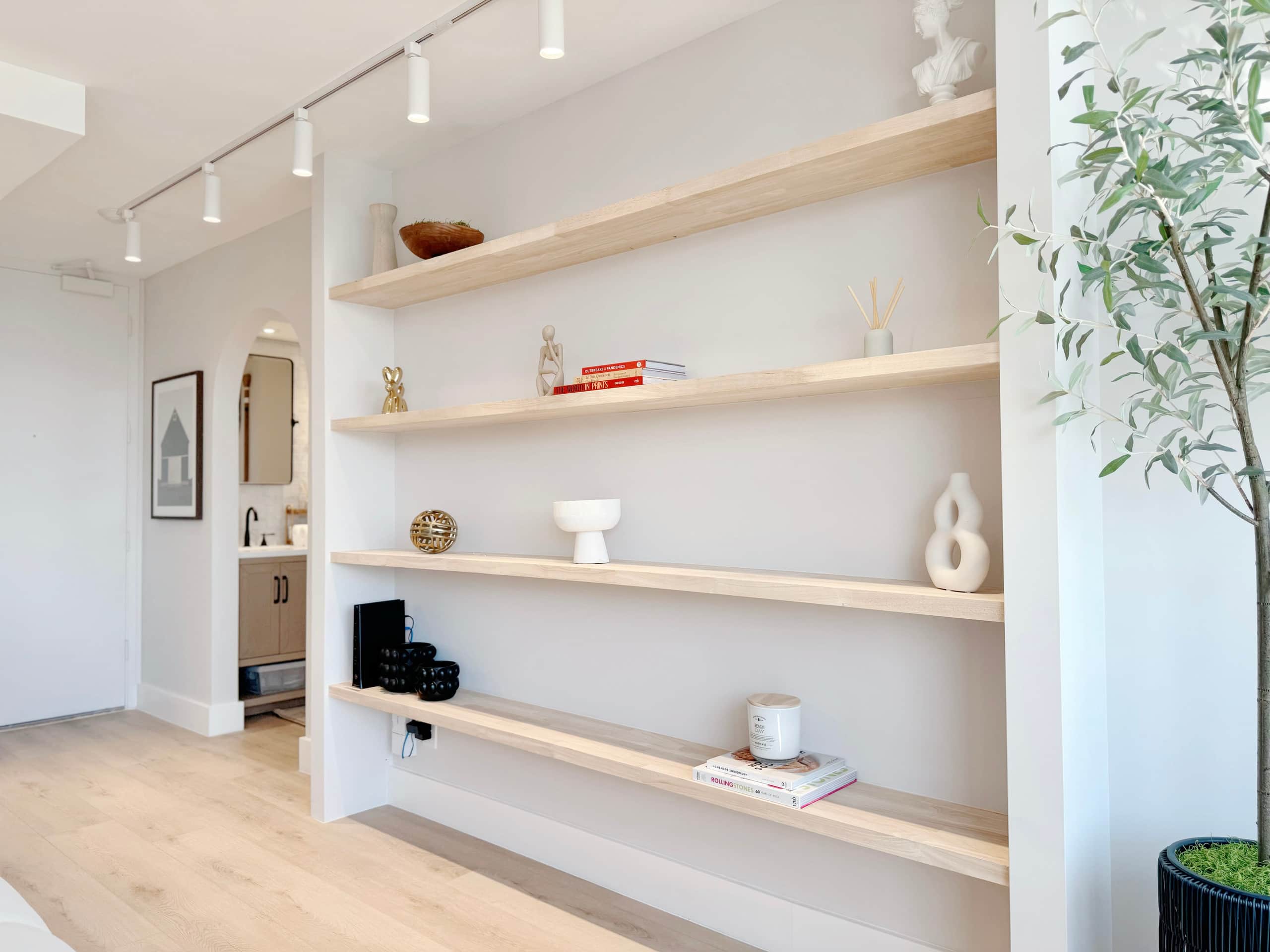 37F-Ultra Upscale Ocean View-Modern 1BR W/Parking! - Image 15