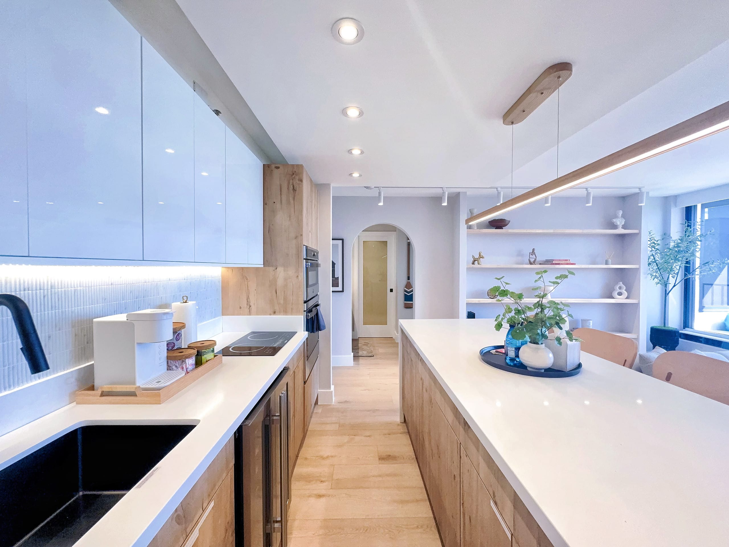 37F-Ultra Upscale Ocean View-Modern 1BR W/Parking! - Image 19