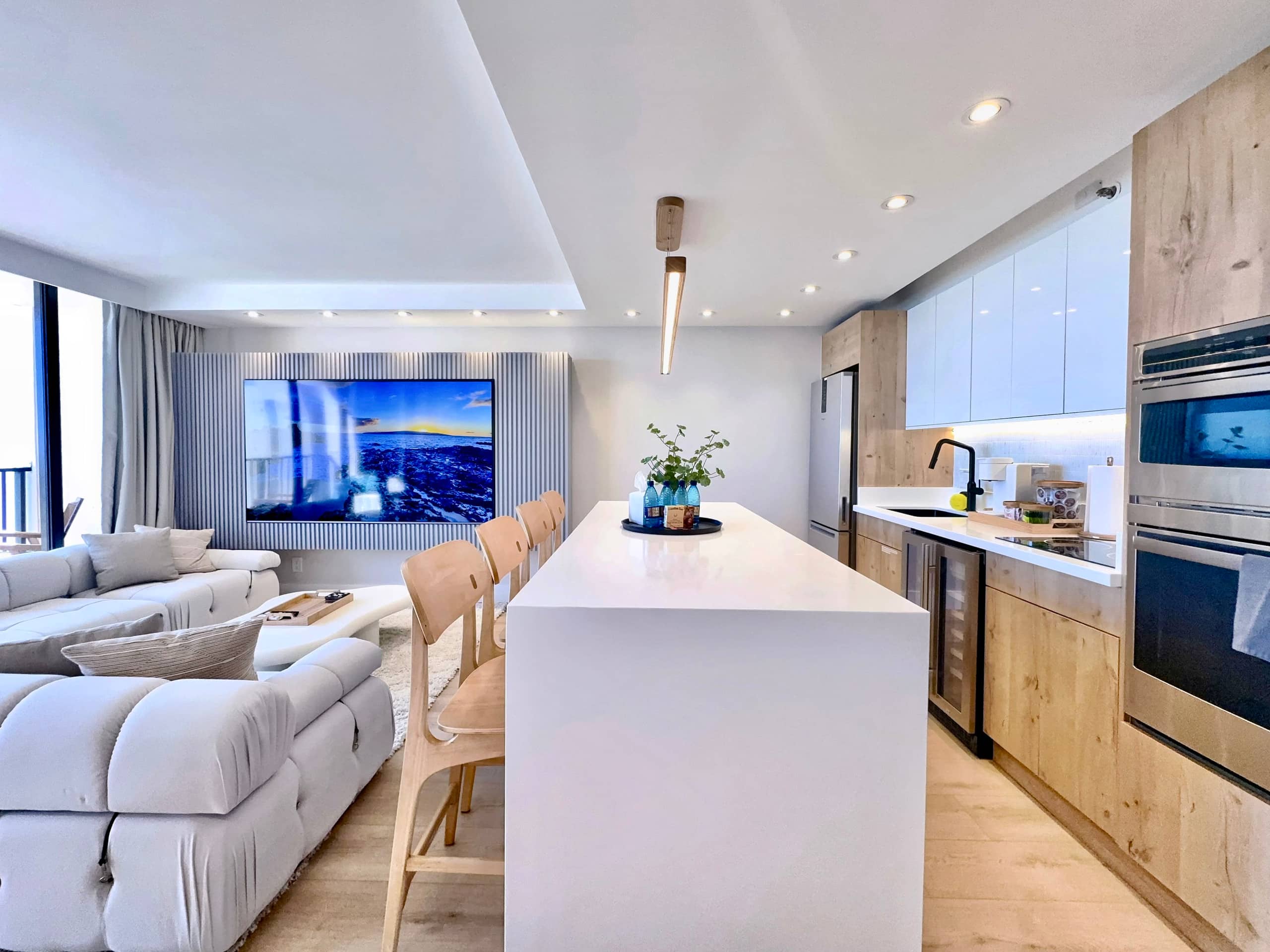 37F-Ultra Upscale Ocean View-Modern 1BR W/Parking! - Image 17