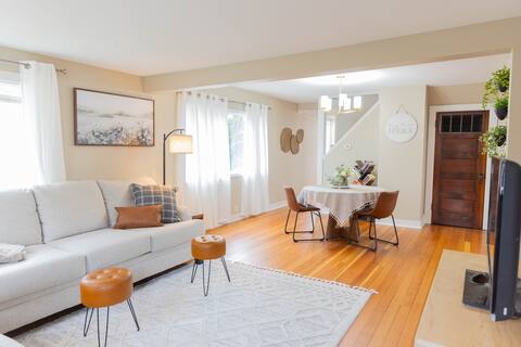 Delightful Four Bedroom Home near Downtown