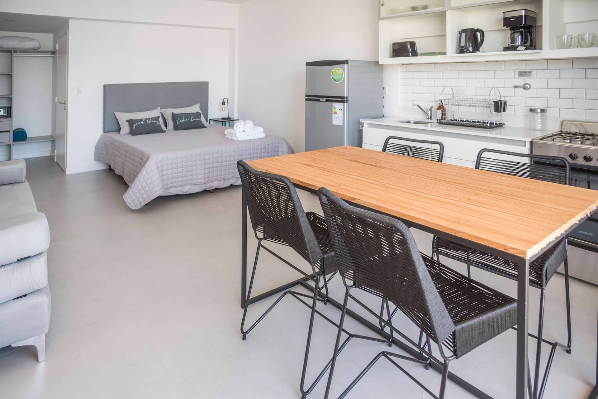 Furnished studio apartment on the 11th floor in Colegiales