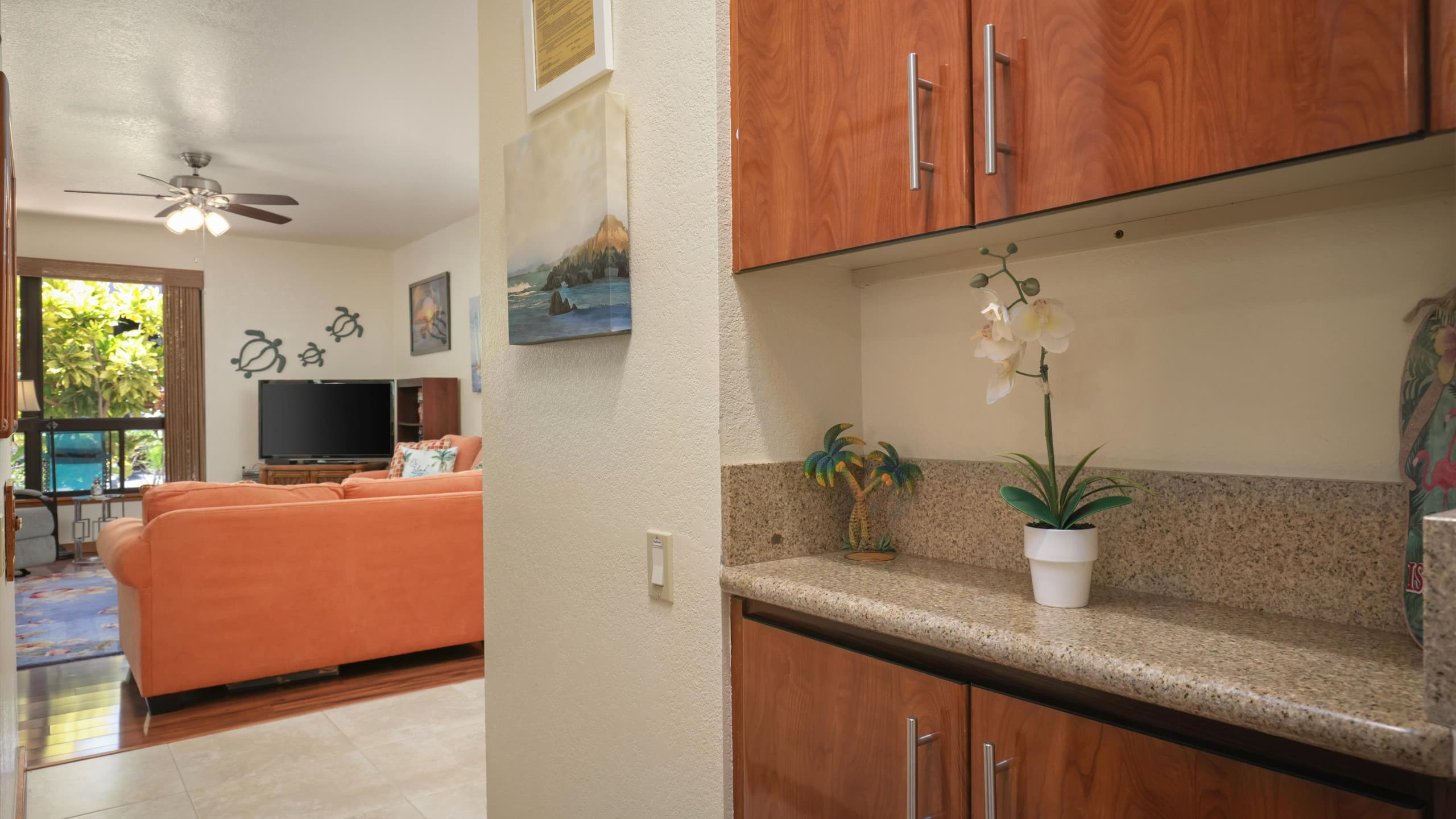 Spectacular Ground Floor Condo Sleeps 5 - Photo 19