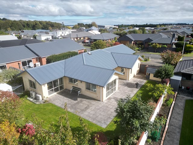 Jade & Carla managed Airbnb listing 3