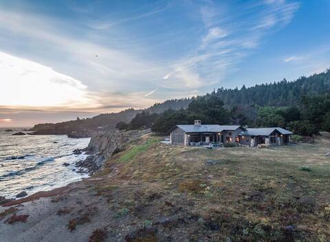 Private, Oceanfront Views, Great WiFi, Timber Cove