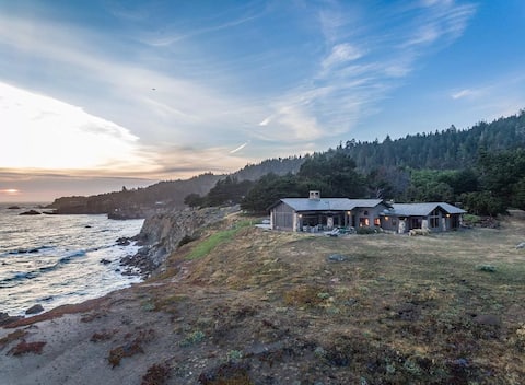Private, Oceanfront Views, Great WiFi, Timber Cove