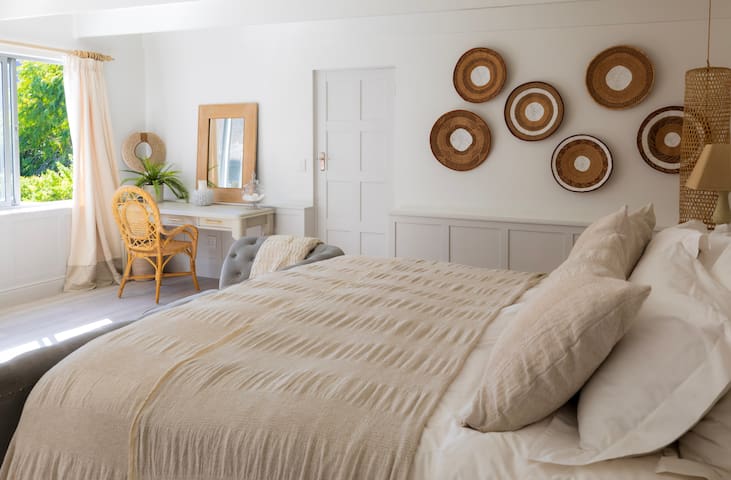 The Cottage@Chapman’s Peak. Noordhoek Cape Town. gallery image 2