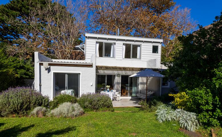 The Cottage@Chapman’s Peak. Noordhoek Cape Town. gallery image 4