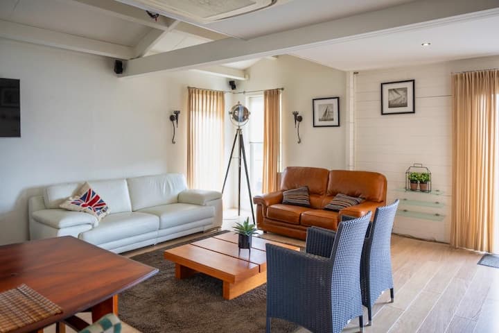 Lodge 10 - Maaseik