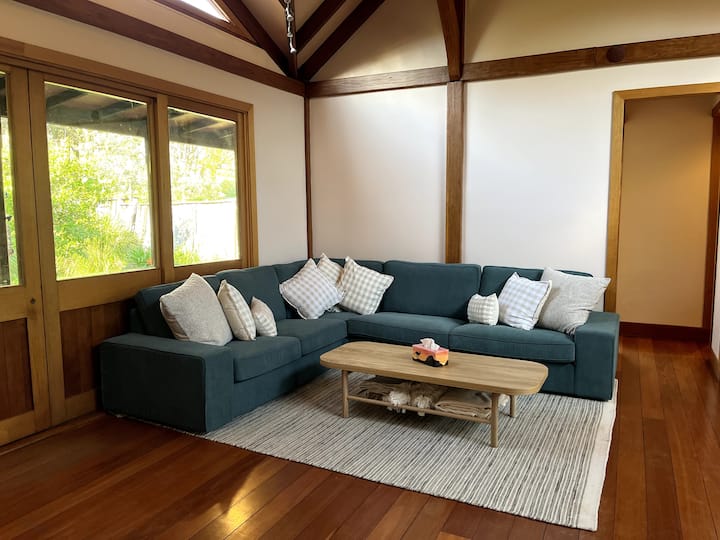 Serene Mountain View Retreat | Suzie’s Place - New South Wales
