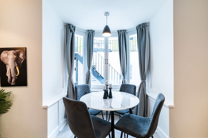 Gloucester Terrace Retreat