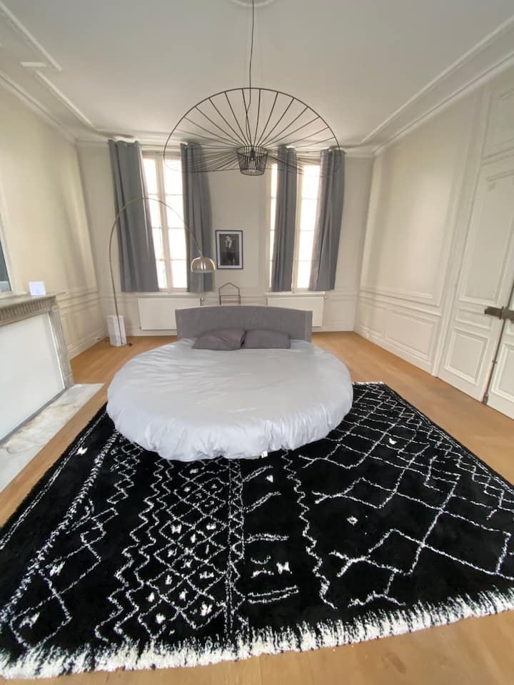 Romantic apartment round bed