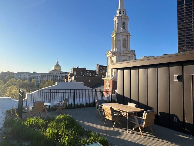 Luxury 3 bedroom 3 bathroom downtown loft gallery image 3