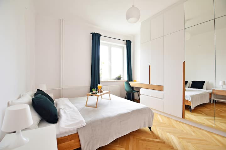 Privatna spavaća soba s bračnim krevetom | Rezervirajte odmah uz RENTUJEMY