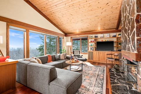 The Retreat at Rosebush Creek:  Lake View & Sauna