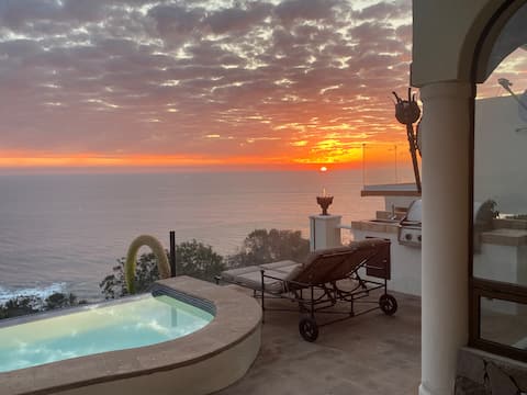 Oceanview Bajamar Escape with Private Jacuzzi