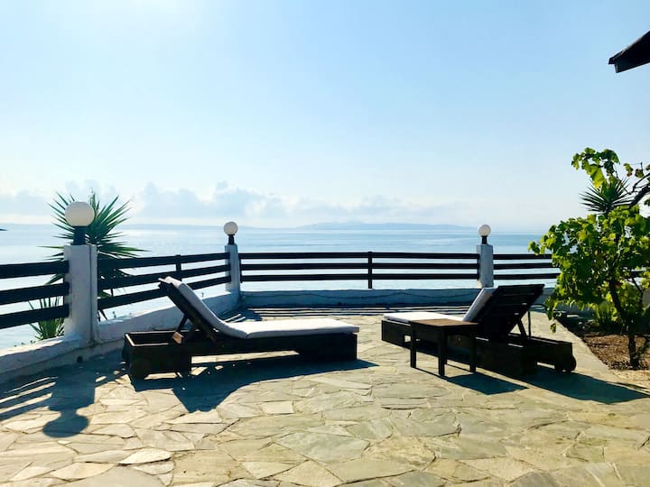 beachfront houseikia thalassini, Volos,Velanidia Houses for Rent in