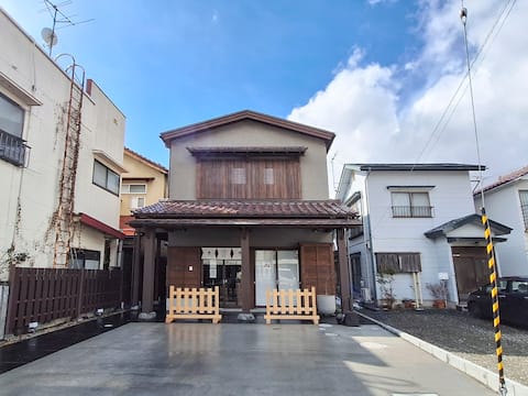 A-UN lNN|Parking lot|Aizu Wakamatsu|10 minutes by car to popular sightseeing spots