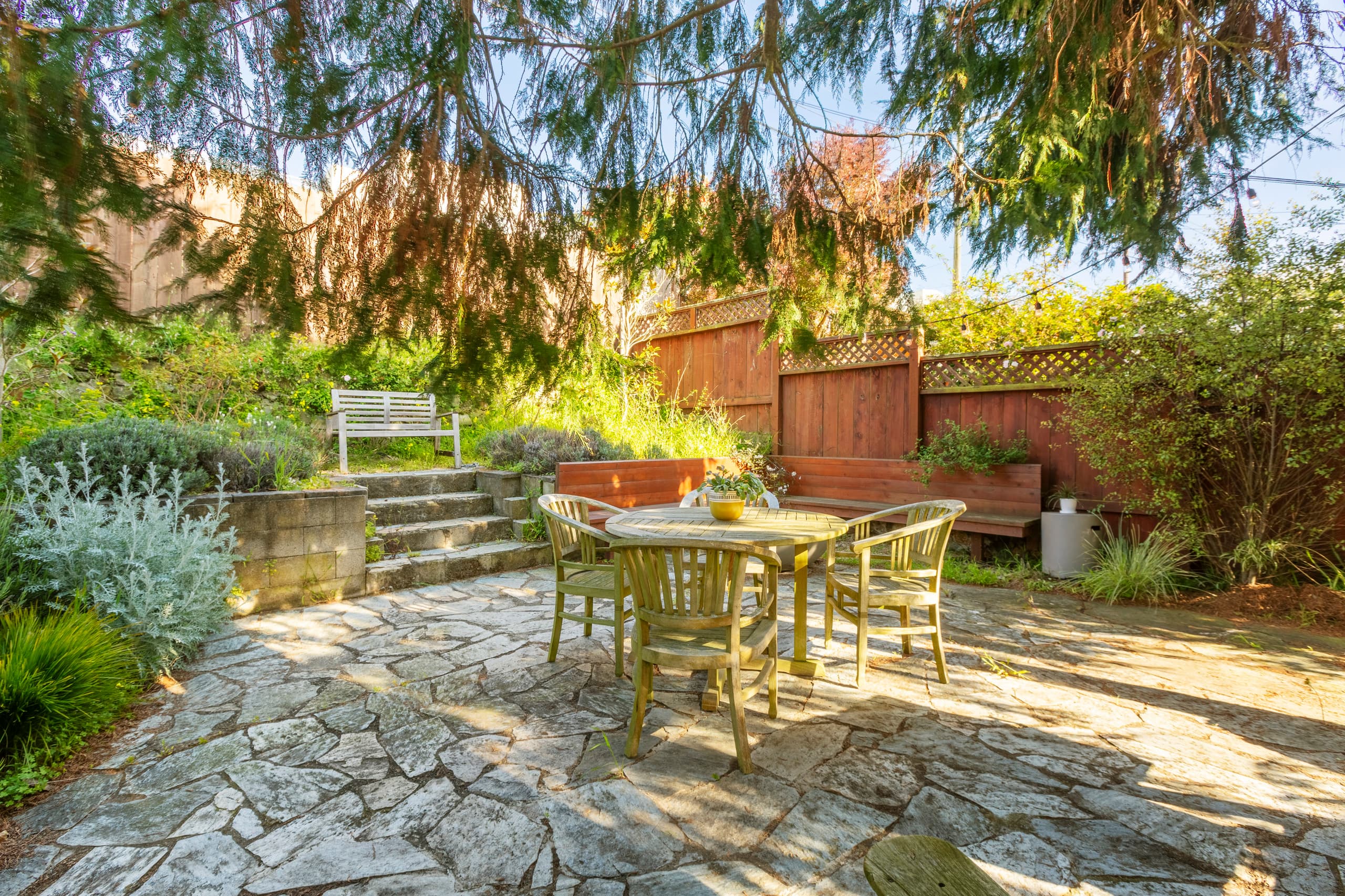 Home in San Francisco · ★5.0 · 2 bedrooms · 2 beds · 1.5 baths - Image 16