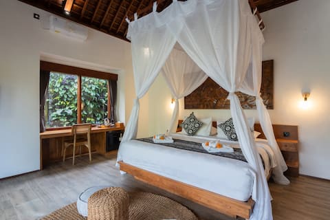 Private Pool.Breakfast included.Perfect for couple