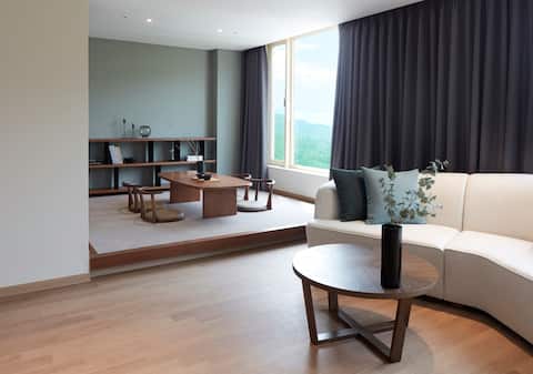 [Family-Friendly-Phoenix Park Resort] Renewed 132 m2 (Sky Royal) 2 Rooms_Clean and Safe_Suitable for