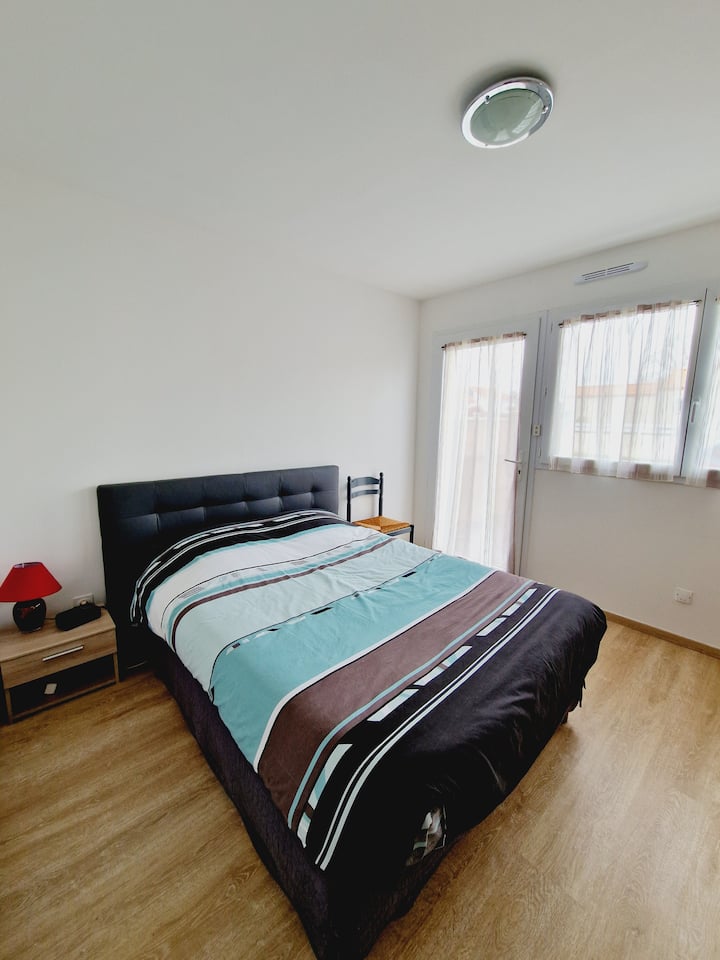Schlafzimmer 1