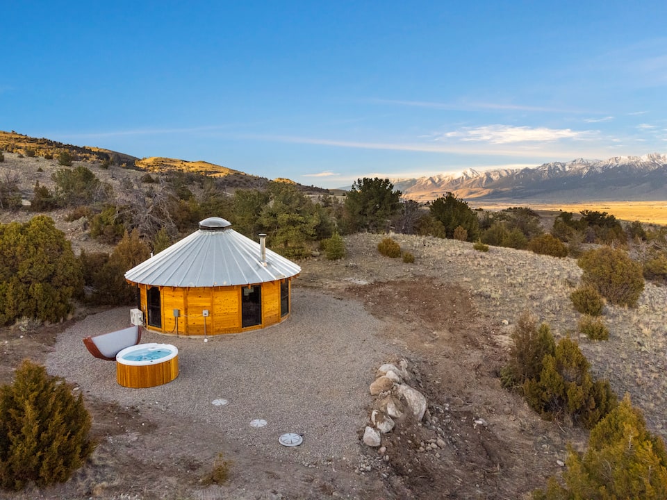 A barn-wood yurt in Paradise Valley, Emigrant, Montana, USA, photo 8 of 10