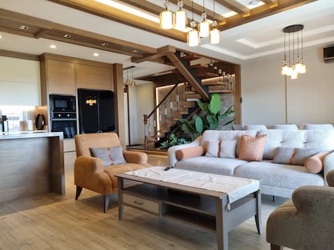 Popular Airbnb listing: Yeşilyurt Villas - Zeus Mansion in Ayvacık