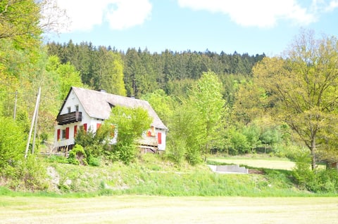 Top Airbnb: Comfortable house on the edge of the forest in Meschede