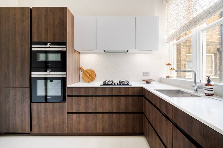 Stunning Knightsbridge Cadogan Square Flat gallery image 4