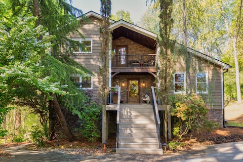 Lake Cabin! Private Dock/Hot Tub/8 Beds/Pool Table