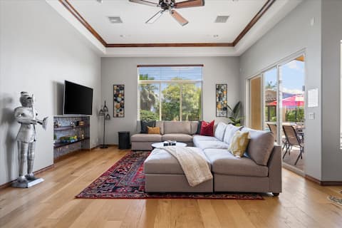 Popular Airbnb listing: Two Homes-Pickleball-Batting Cage-Sand Volleyball in Shea Corridor