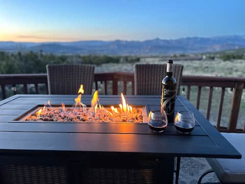 Secluded mountain cabin - kiddo and dog-friendly