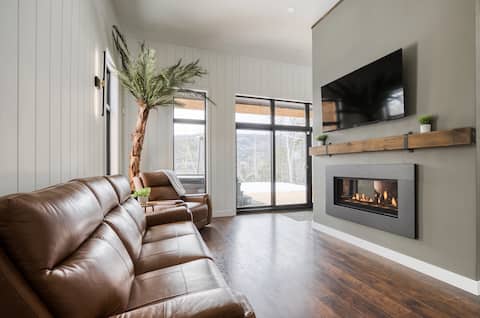 Popular Airbnb listing: Chalet le Swaggin in St-Côme, Lanaudière in Saint Côme