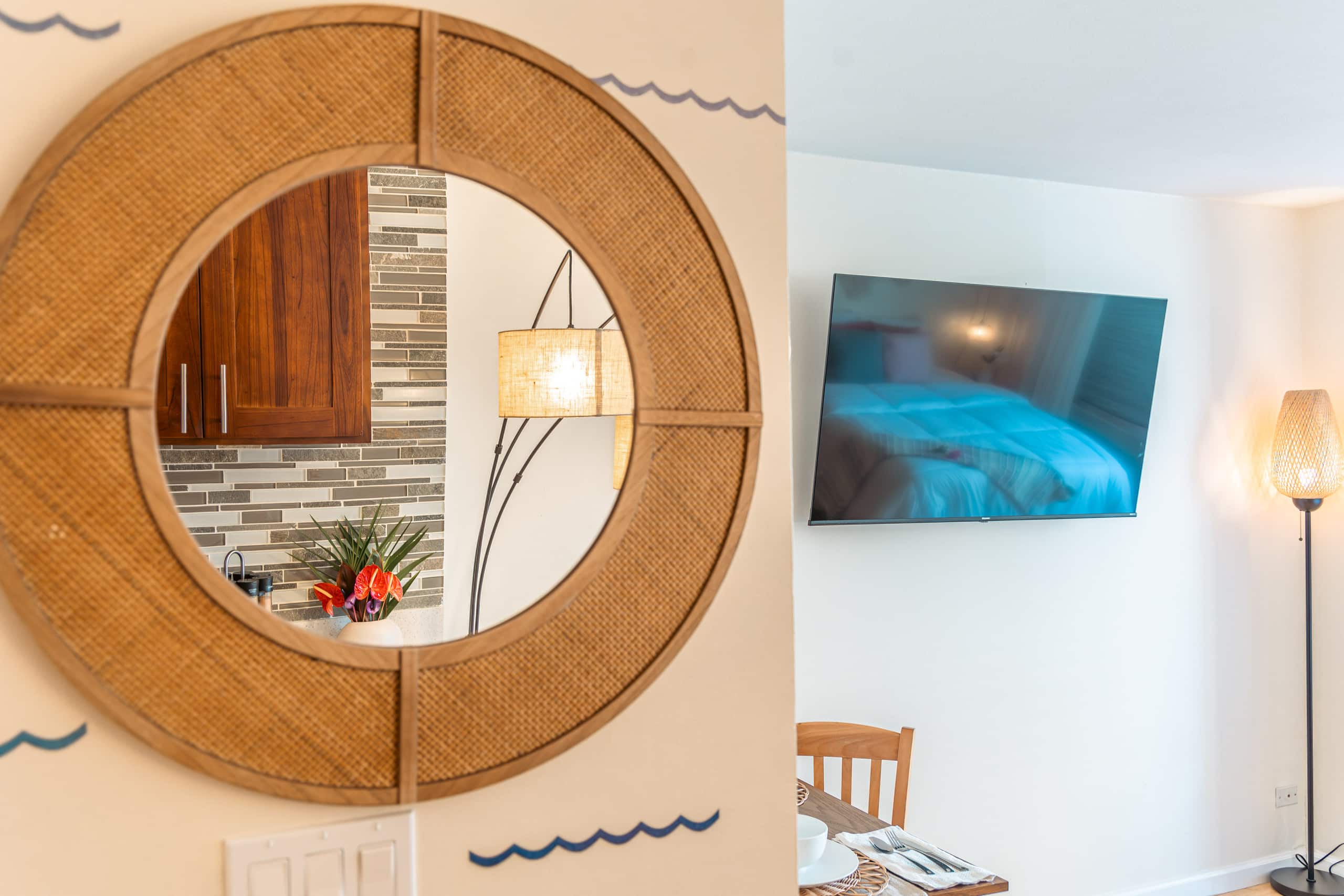 Gorgeous Beachfront Condo (parking / 2 pools!) - Image 42